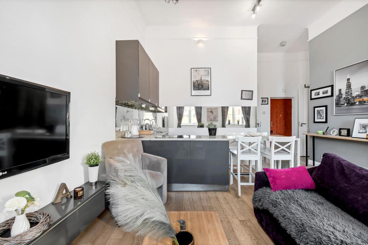 Amazing Apartment On Plac Zamkowy Варшава Экстерьер фото